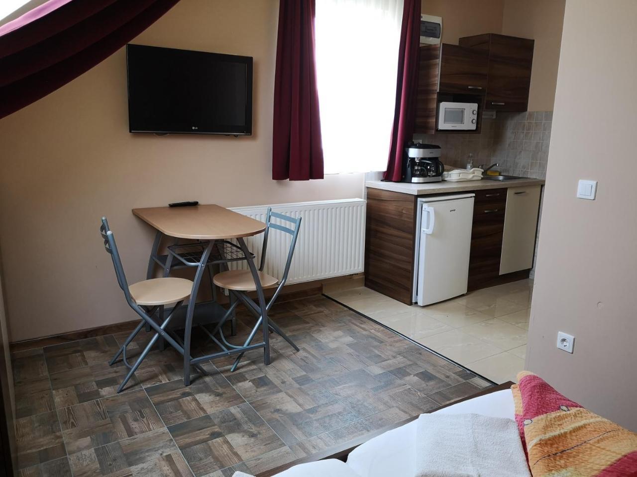 Bed and Breakfast Borostyán Panzió Balatonfüred Esterno foto